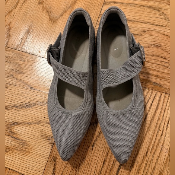 Vivaia Pointed Toe Mary Jane (Maria) Gray Flats - Picture 2 of 4